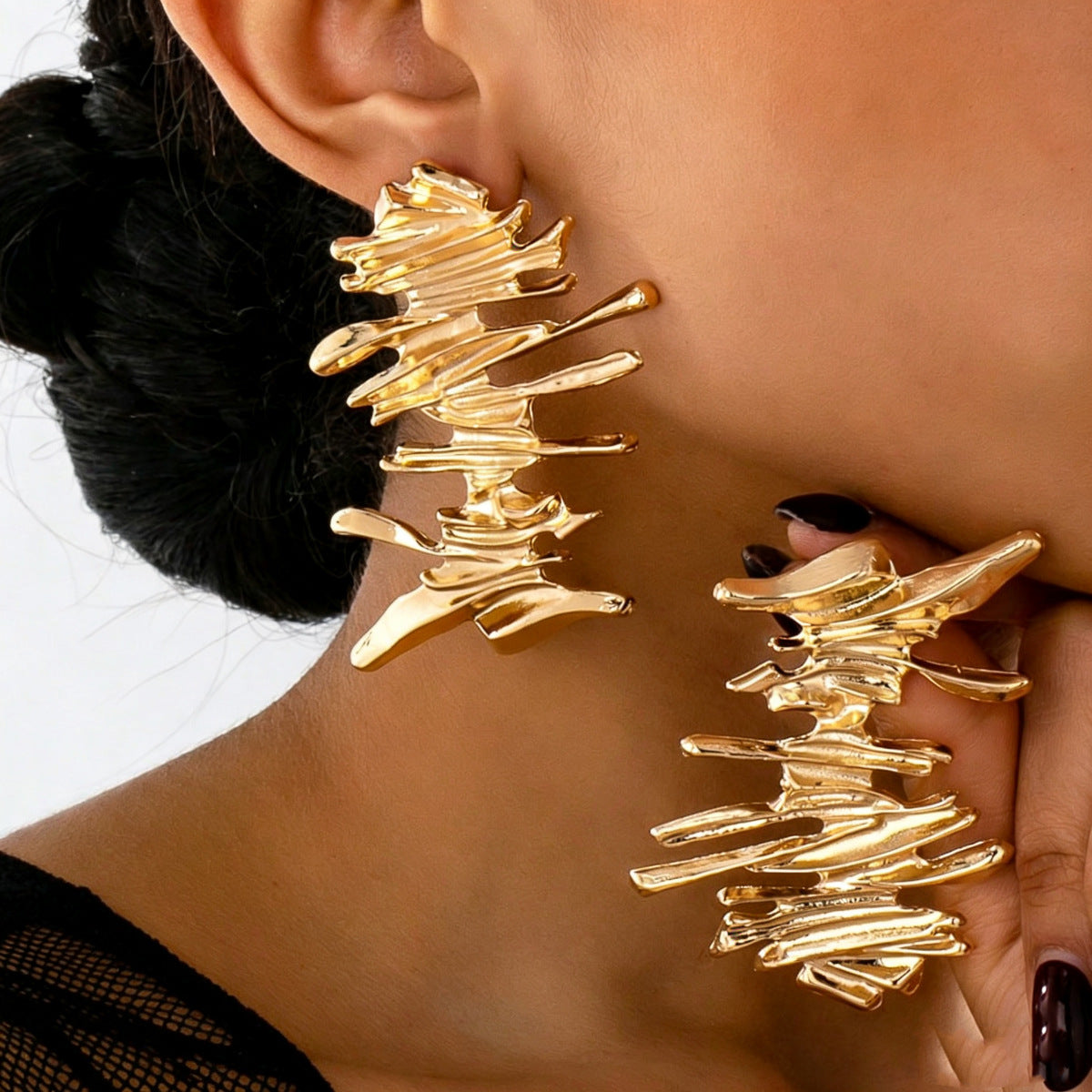 Abstract Brushstroke Gold Drop Earrings for Women, 14K Gold Plated Textured Statement Dangle Earrings, Bold Artistic Geometric Earrings for Party/Events