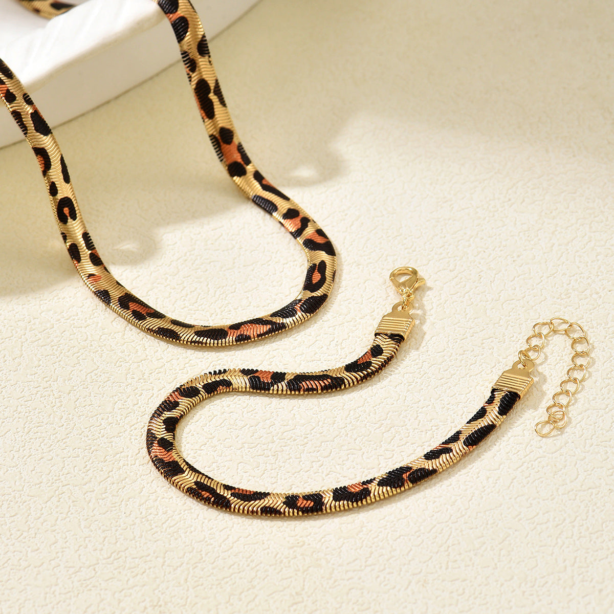 Gold Leopard Print Herringbone Jewelry Set for Women, 18K Gold Plated Waterproof Snake Chain Necklace and Bracelet, Hypoallergenic Flat Herringbone Choker Set, Trendy Animal Print Jewelry for Daily/Party/Wedding
