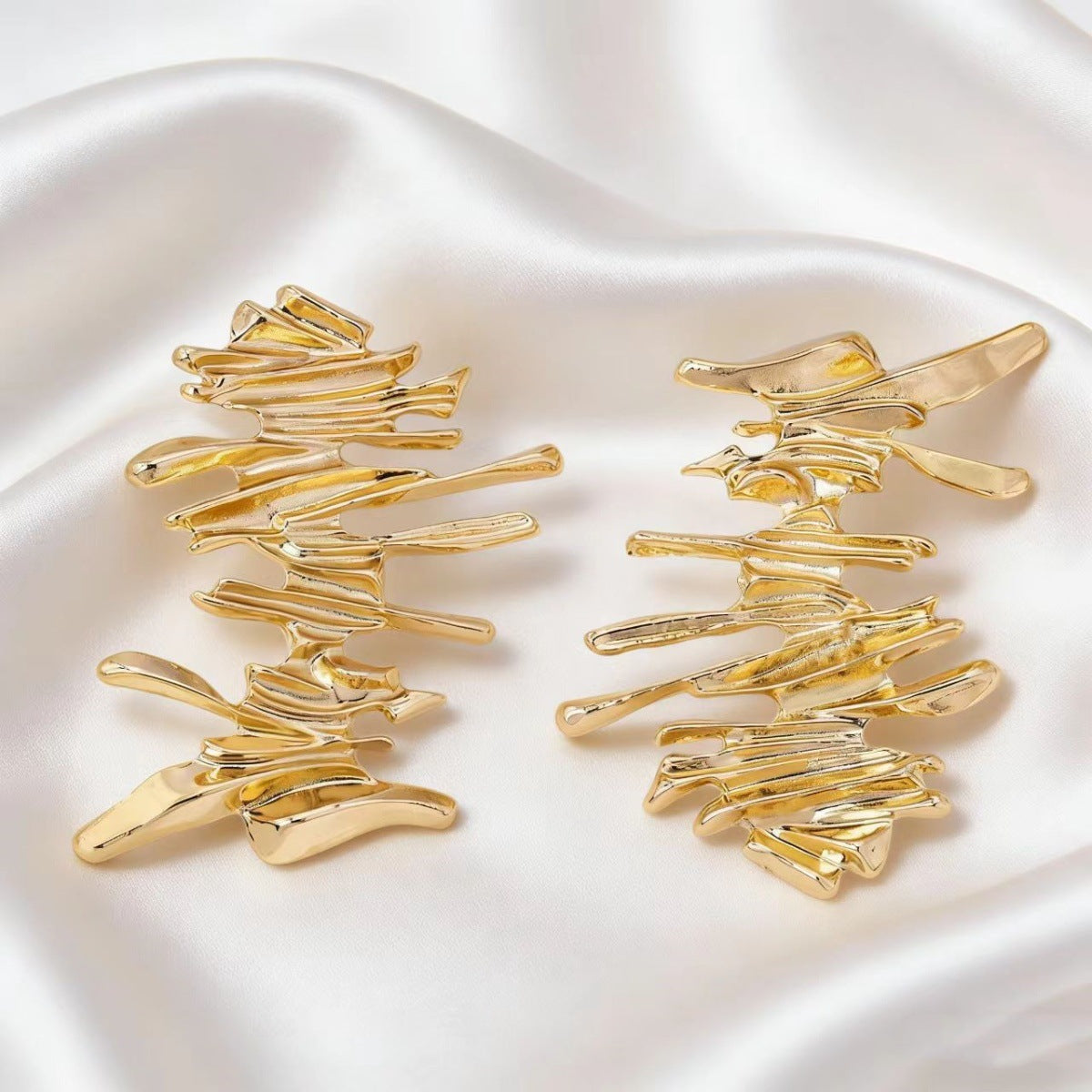Abstract Brushstroke Gold Drop Earrings for Women, 14K Gold Plated Textured Statement Dangle Earrings, Bold Artistic Geometric Earrings for Party/Events